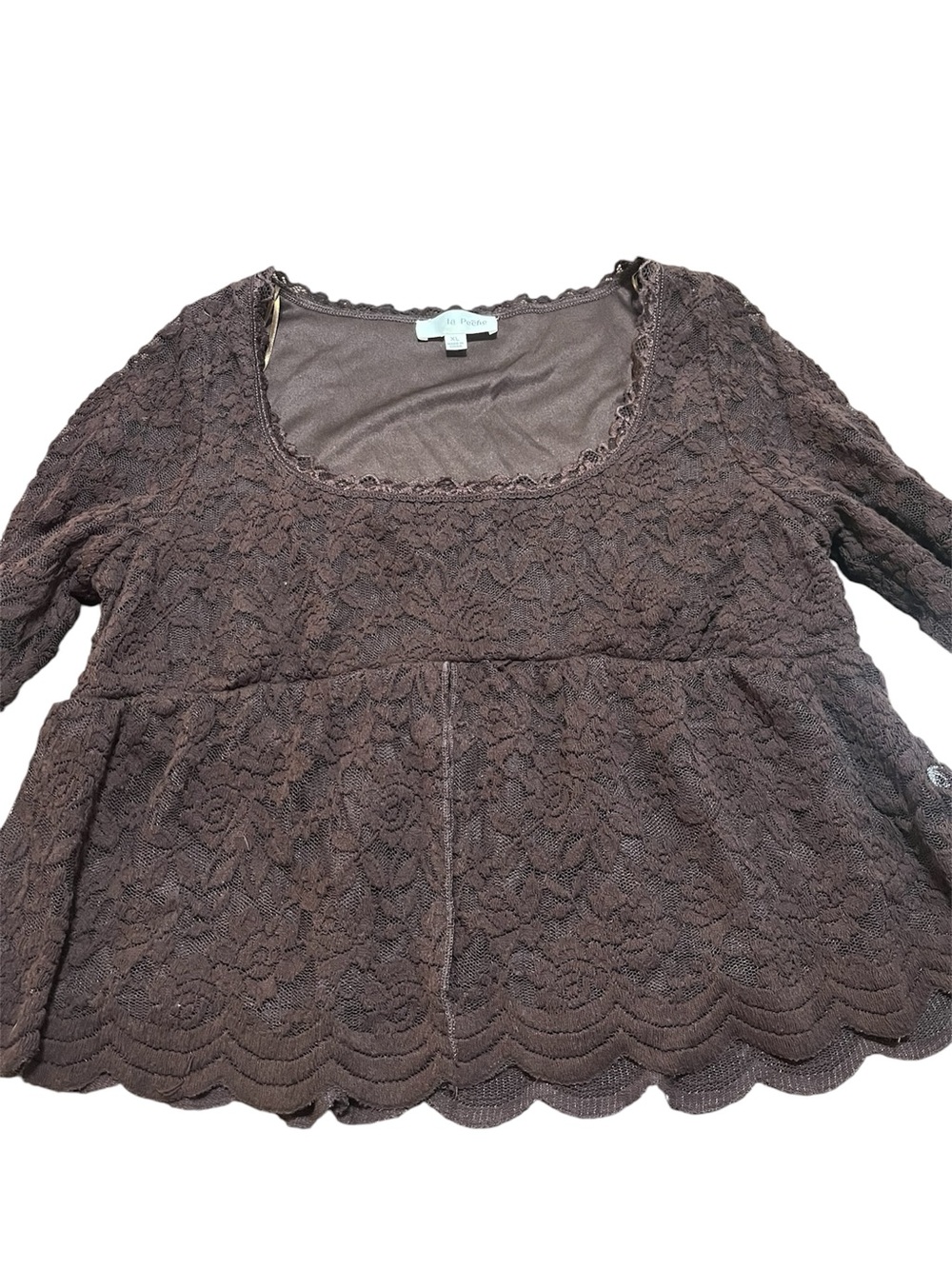 La Peche Women’s Long Sleeve Lace Top With Front Slit